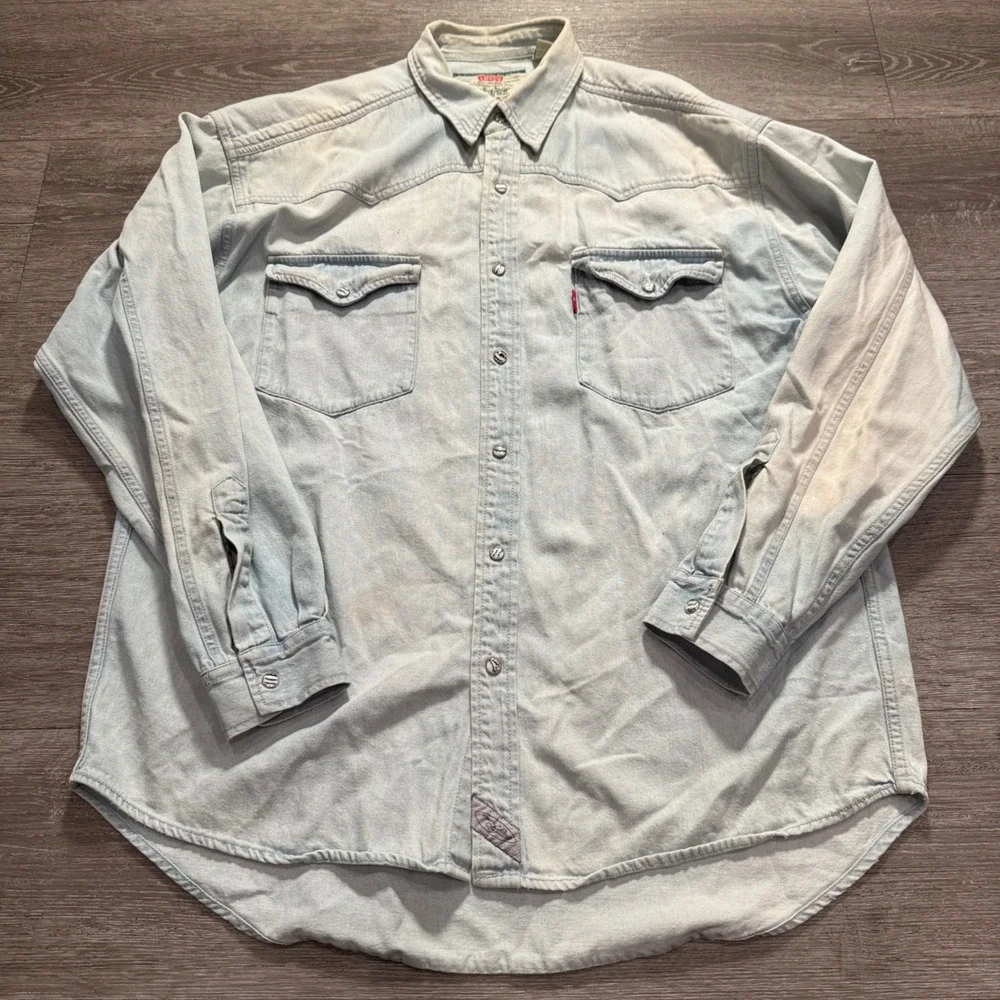 Vintage Levis Shirt Mens L Blue Denim Chambray Western Pearl Snap Cotton 90s Y2K
